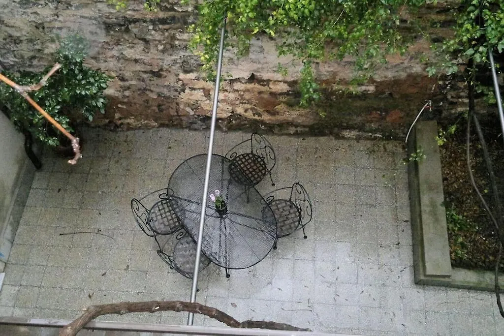 Loft Centro Ingresso Indipendente Giardino Privato Apartment Catania
